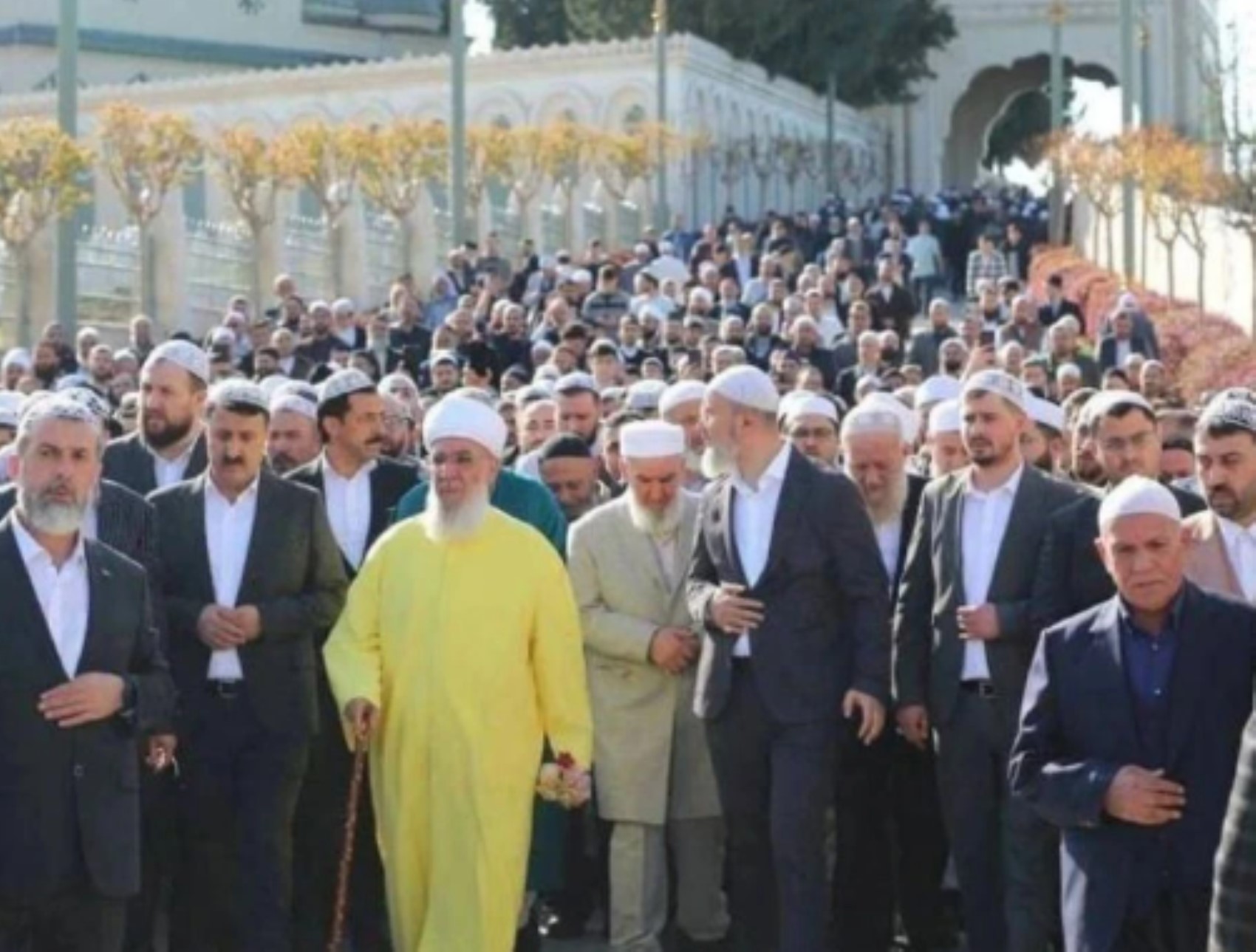 Menzil tarikatında miras savaşı: Şimdi de laikliğe sığındılar, yeni köy kuruyorlar!