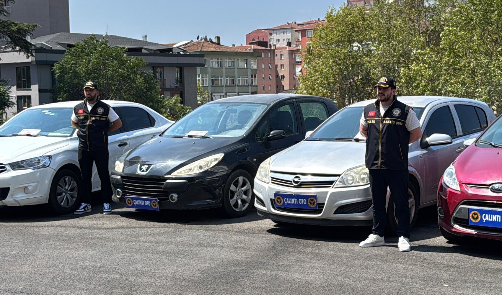 İstanbul merkezli 10 ilde 'change otomobil' operasyonu