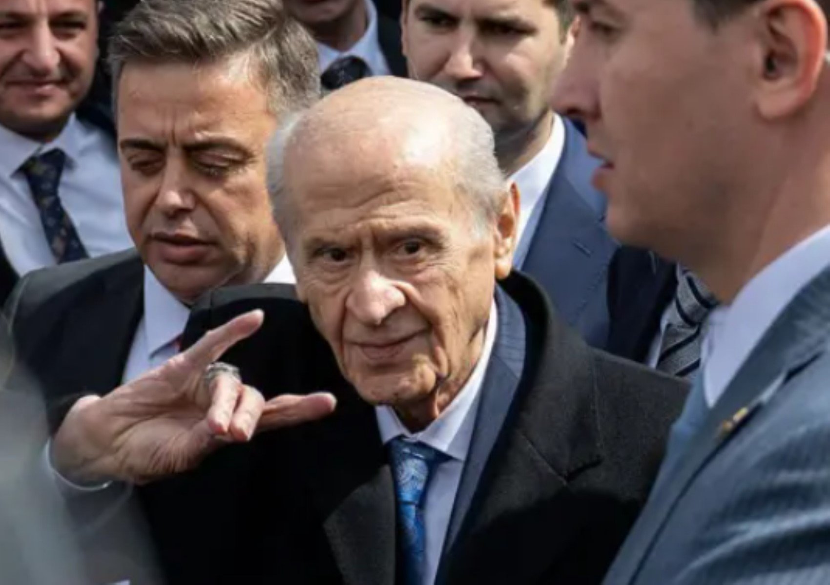 Bahçeli’nin danışmanı 'kurucu önder' sözlerini böyle savundu!