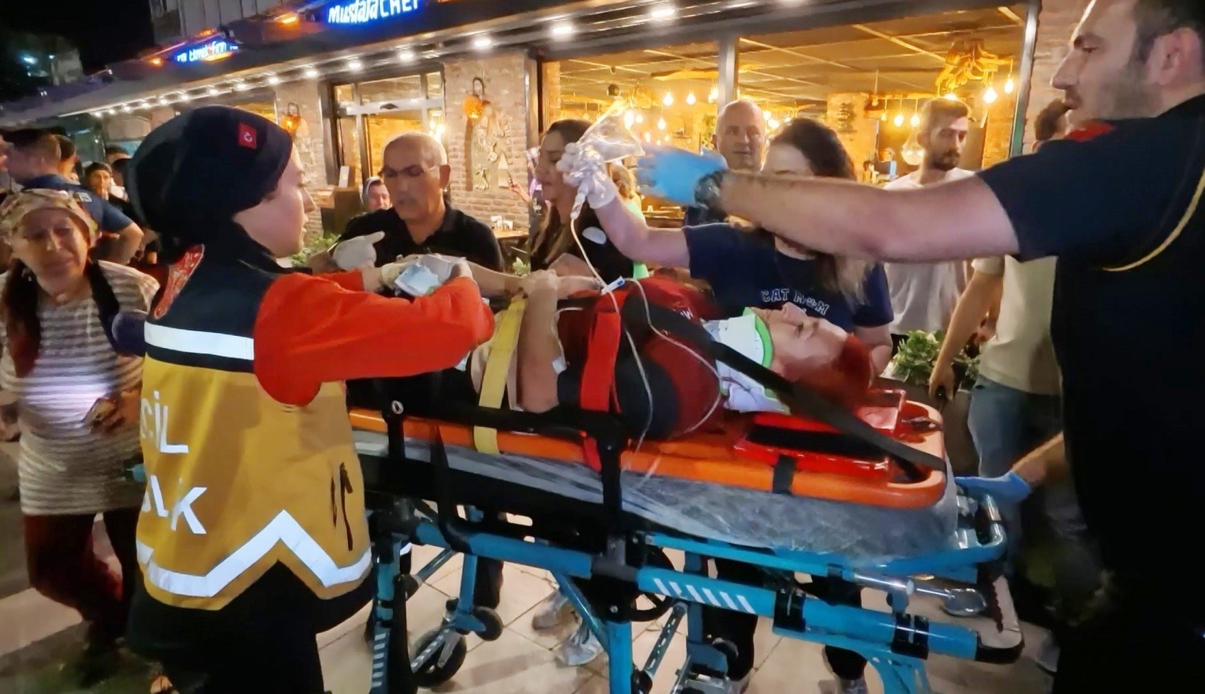 Eski koca bıçak ve tabancayla restoran basıp dehşet saçtı: 'Hepsini vurdu, manyağın tekiydi'