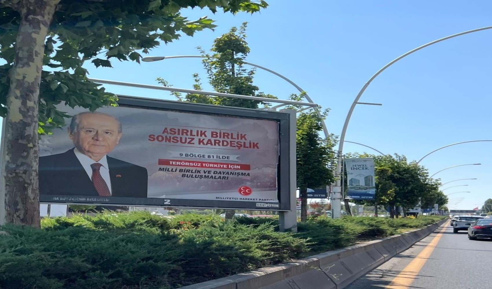 MHP'li Büyükataman astıkları afişlerdeki '9 bölge' ifadesine açıklık getirdi MHP'li Büyükataman astıkları afişlerdeki '9 bölge' ifadesine açıklık getirdi