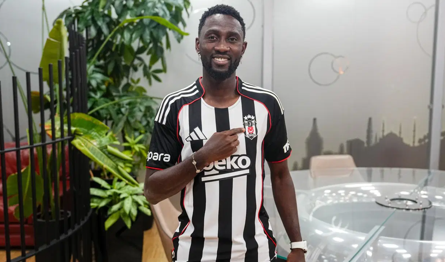 Beşiktaş, Wilfred Ndidi'yi resmen açıkladı
