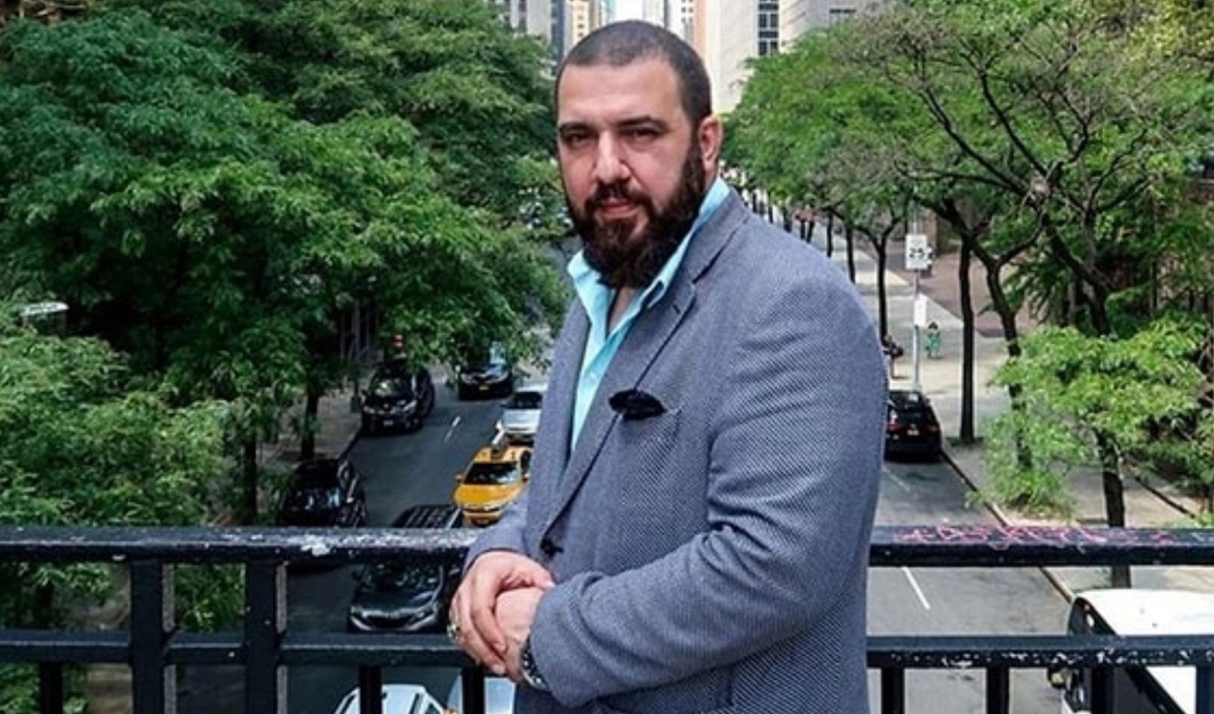 Abdülhamit'in torunu Kayıhan Osmanoğlu aynı zamanda asker kaçağı çıktı