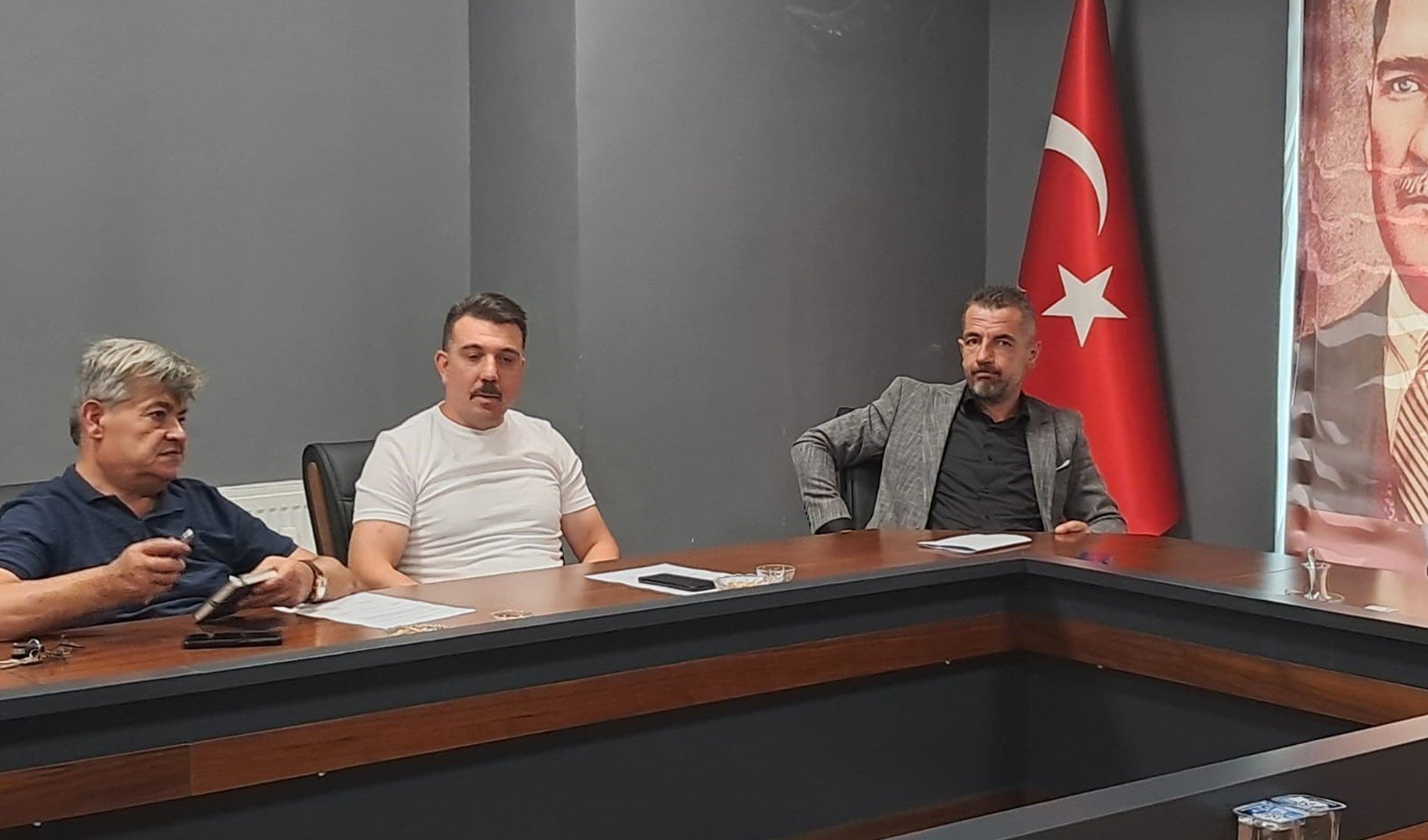 MHP'li meclis üyeleri partilerinden istifa etti
