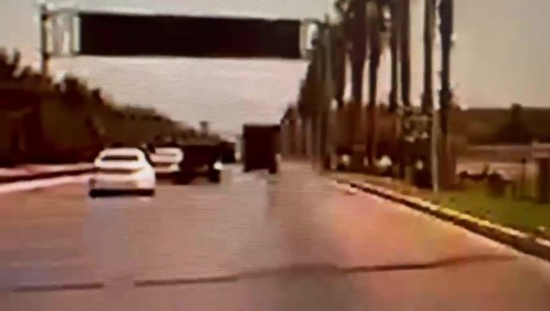 Polis memurlarının yaralandığı feci kazanın görüntüleri ortaya çıktı: Araç hurdaya döndü