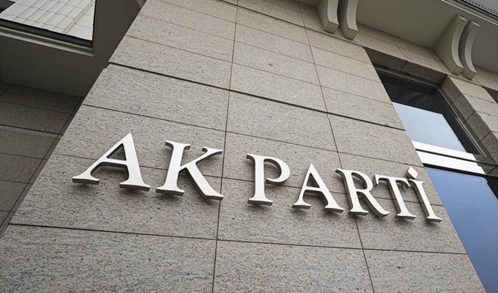 AKP'liler sosyal medyada birbirine girdi AKP'liler sosyal medyada birbirine girdi