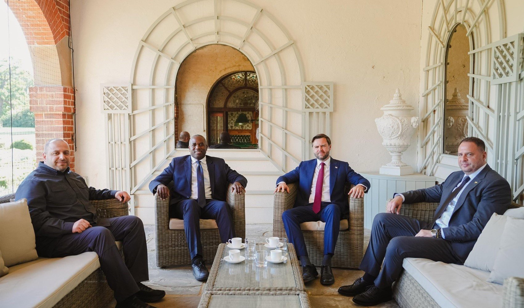 İngiltere Dışişleri Bakanı Lammy: Adil ve kalıcı bir barış için çalışmaya devam ediyoruz