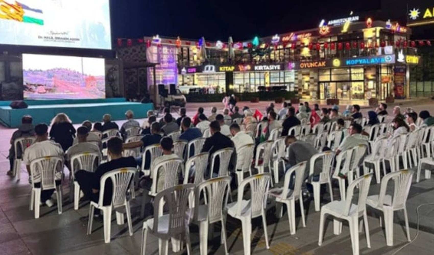 AKP'nin Gazze belgeseline düşük katılım: Sadece 53 kişi geldi