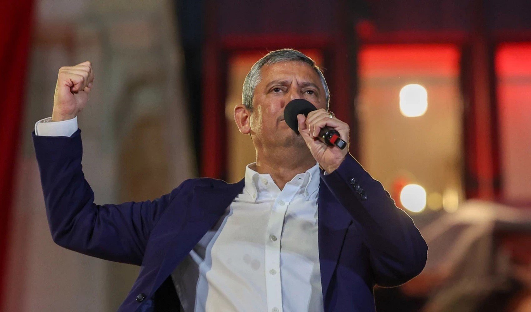 Özgür Özel desteğini açıkladı grev kırıcılığı yapanları uyardı: Emekçilerin yanındayız