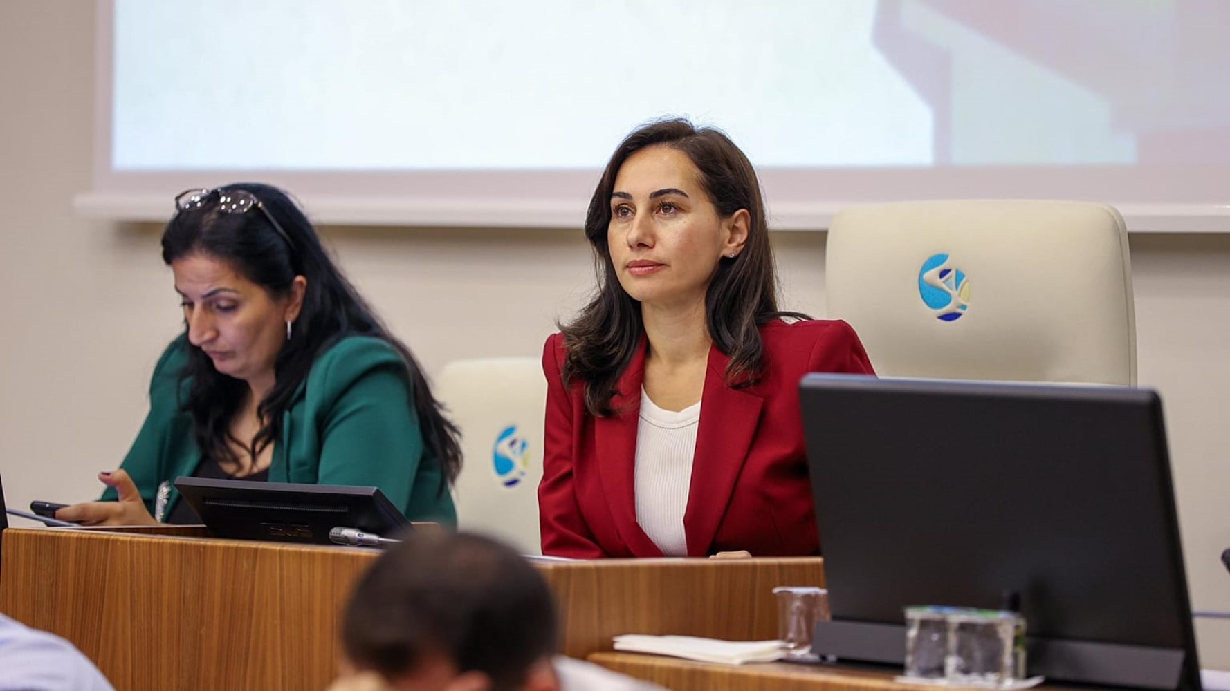 İmamoğlu'yla fotoğrafını paylaşmıştı: AKP, Özlem Çerçioğlu'ndan sonra CHP'den istifa eden o ismi de transfer edecek!