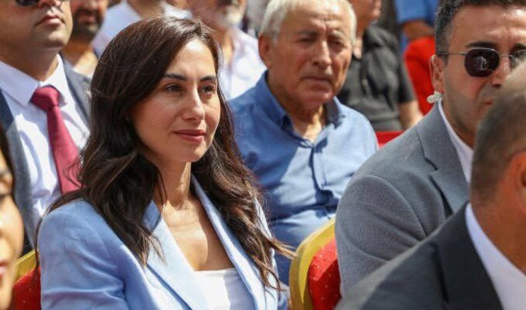 İmamoğlu'yla fotoğrafını paylaşmıştı: AKP, Özlem Çerçioğlu'ndan sonra CHP'den istifa eden o ismi de transfer edecek!