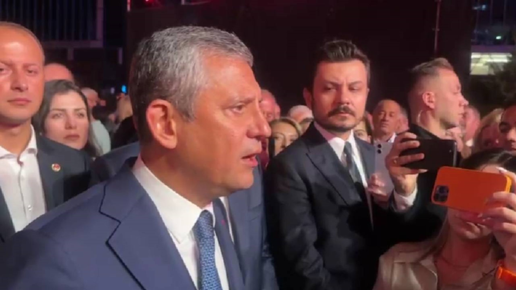 Yandaş Yeni Akit'ten Özgür Özel'e tehdit: 'Sonun Selo gibi olur'