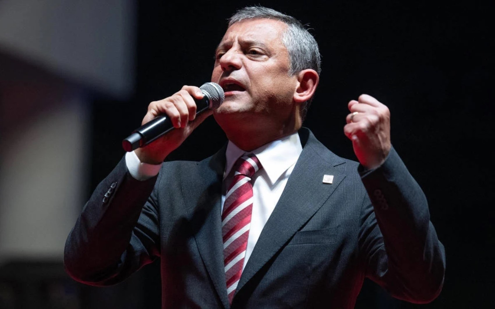 Yandaş Yeni Akit'ten Özgür Özel'e tehdit: 'Sonun Selo gibi olur'