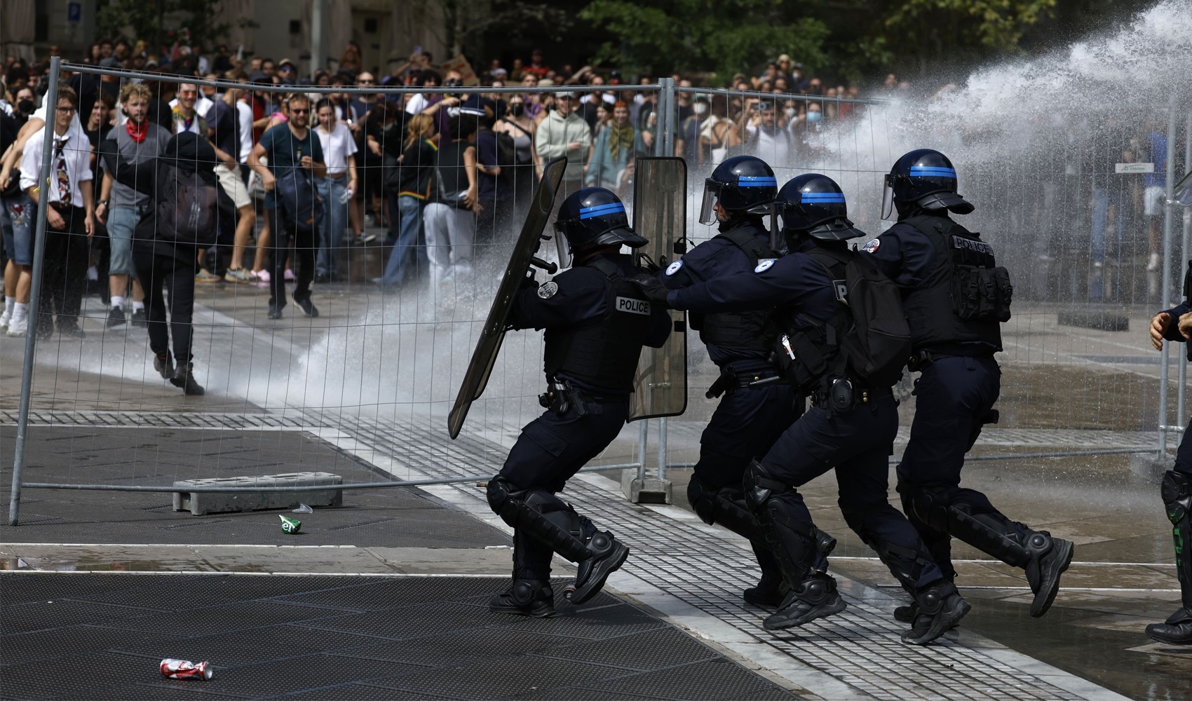 Fransa'daki protestolarda gözaltı sayısı 473'e yükseldi