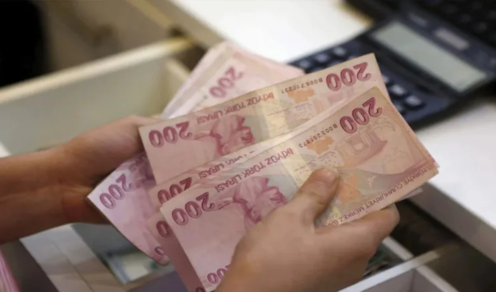 Ocak zammını bilen dev finans kuruluşundan asgari ücret tahmini! Milyonlarca çalışanı ilgilendiriyor...