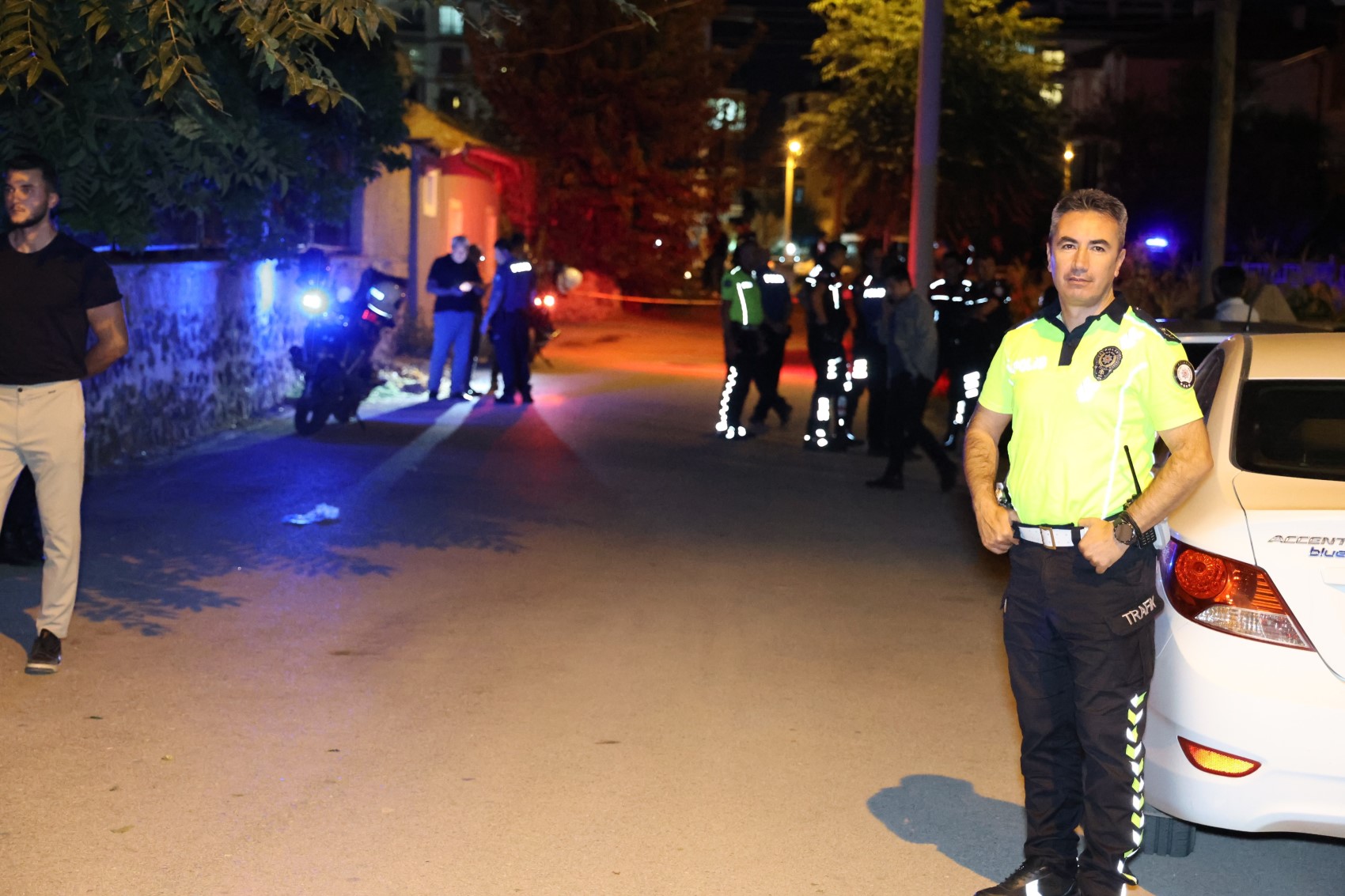Önce komşusunu sonra annesi ile kardeşini ardından kendini vurdu: Kurşun yağdırdı