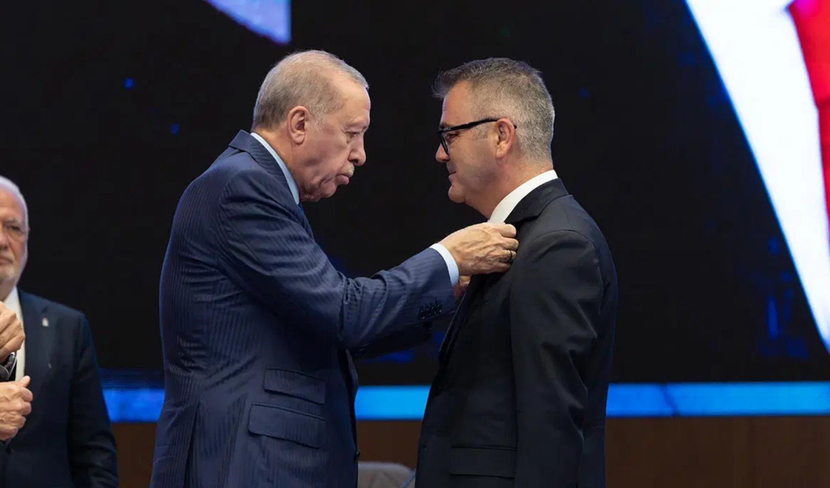 Telefonlarını kapatmıştı: CHP'den AKP'ye geçen Belediye Başkanı ilk kez konuştu