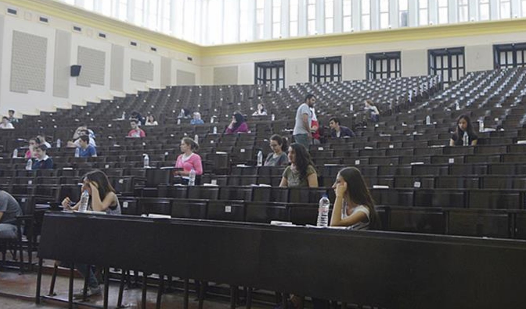 Üniversite okumak cep yakıyor