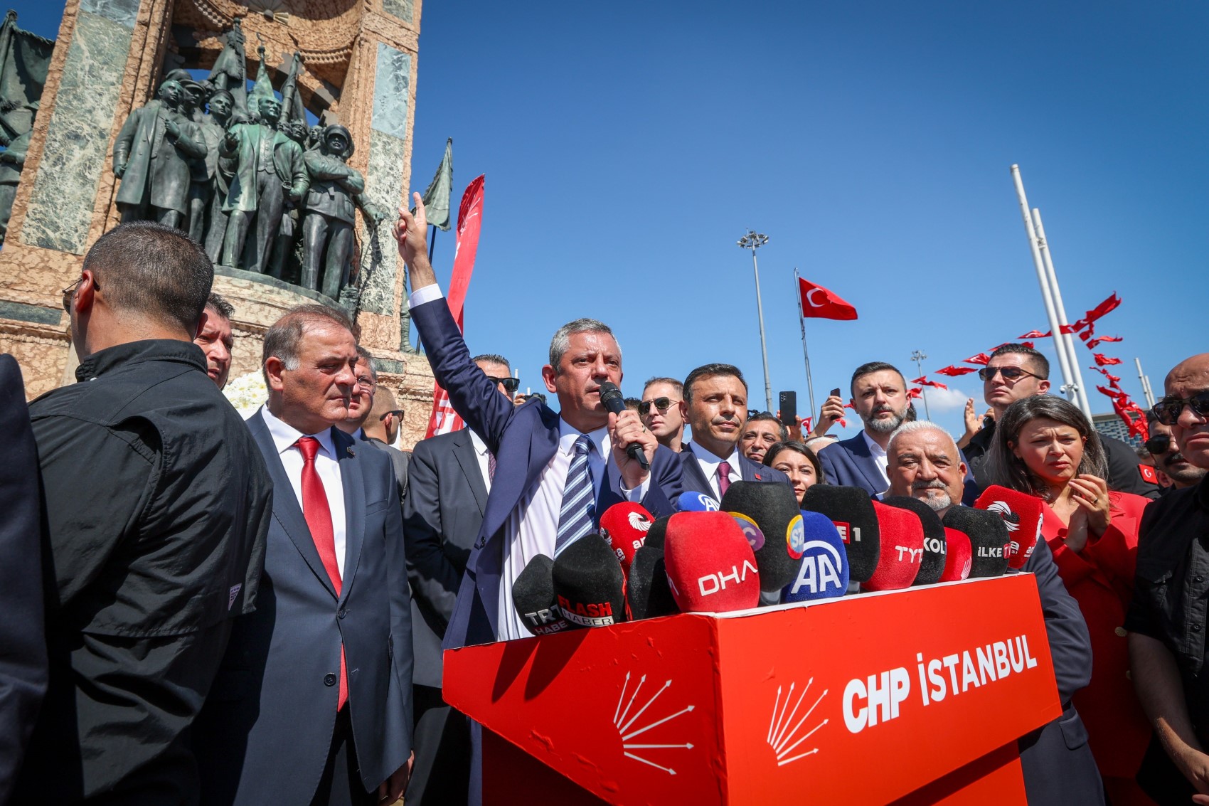 Özgür Özel, Kılıçdaroğlu ile görüşmesini anlattı! 'Kemal beyi partiden atmak...'