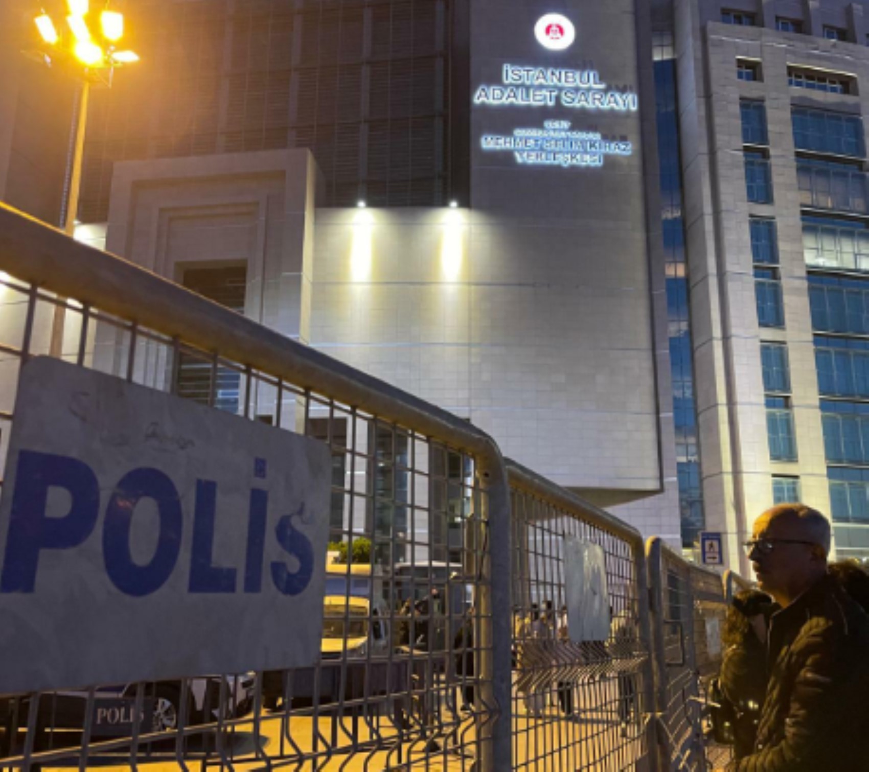 İktidara yakın medya duyurdu: Erdoğan CHP operasyonları hakkında ne düşünüyor? MKYK toplantısından sızdı