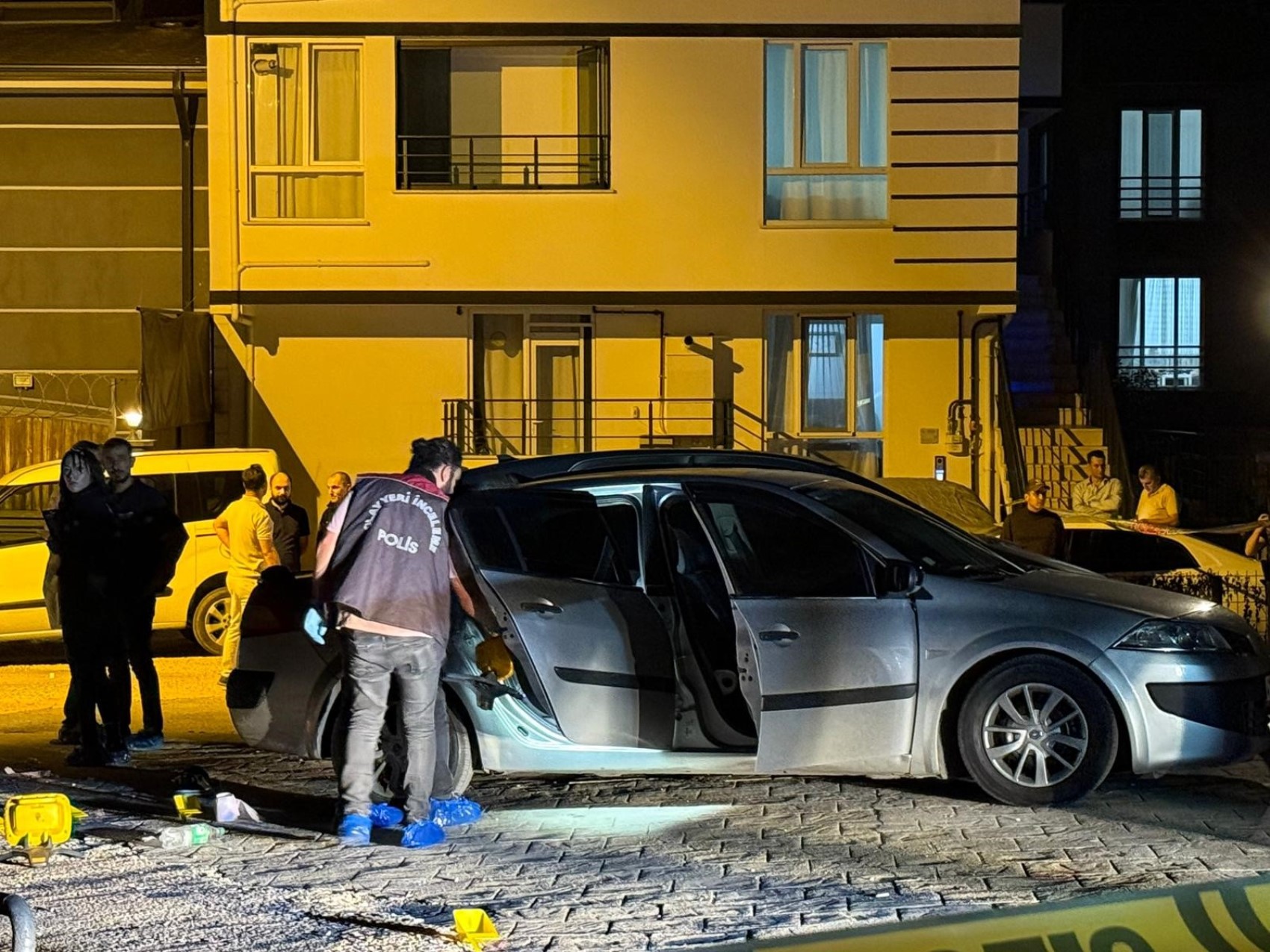 Kıskanç sevgili dehşet saçtı: 3 ölü