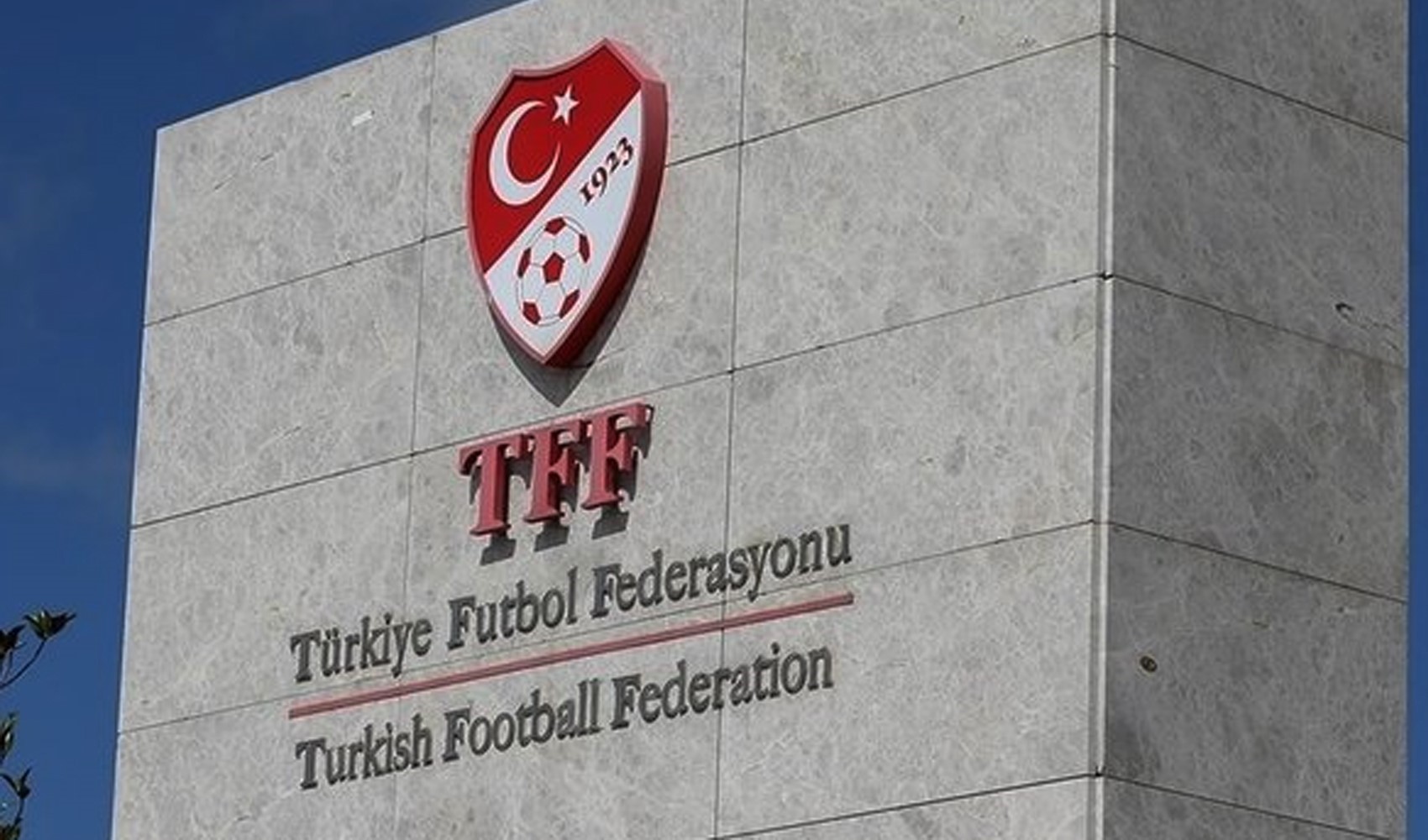 TFF'den Fenerbahçe - Trabzonspor maçıyla ilgili yayıncı kuruluşa önemli talep!