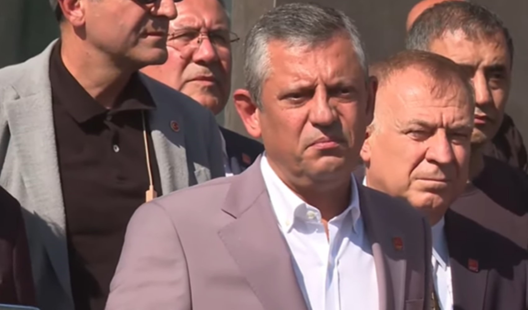 Özgür Özel bomba diyerek açıkladı: O ses kaydındaki kişiyi açıkladı