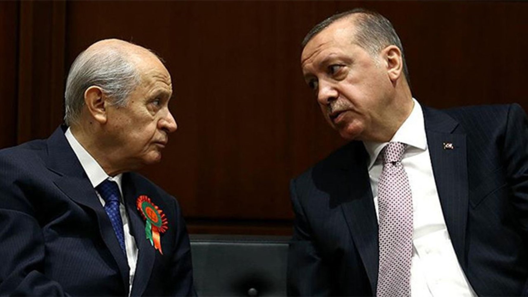 Kulislerde bomba iddia: Teröristbaşı Öcalan yeni parti hazırlığında! Genel başkan için öne çıkan isim…