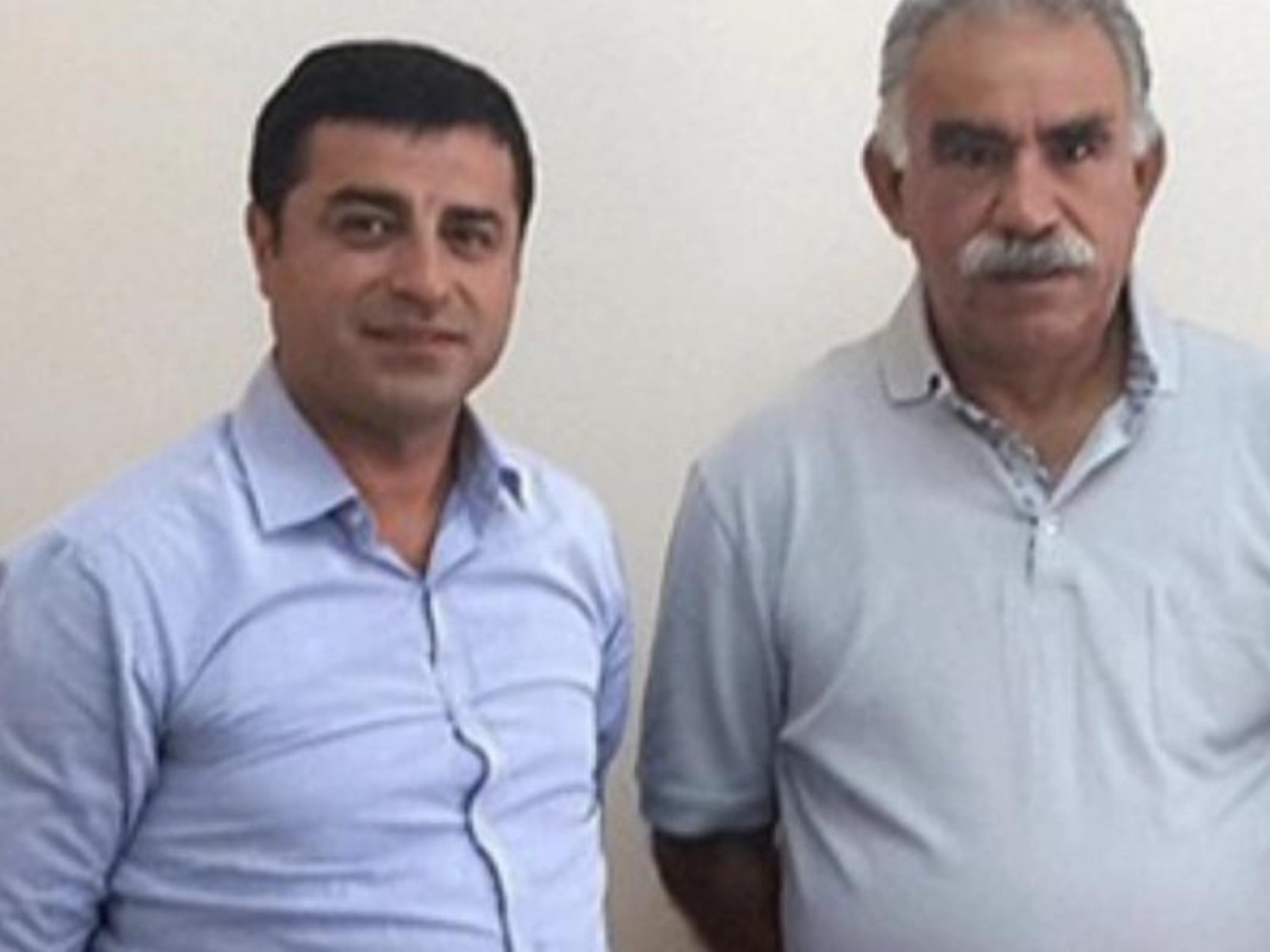 Kulislerde bomba iddia: Teröristbaşı Öcalan yeni parti hazırlığında! Genel başkan için öne çıkan isim…