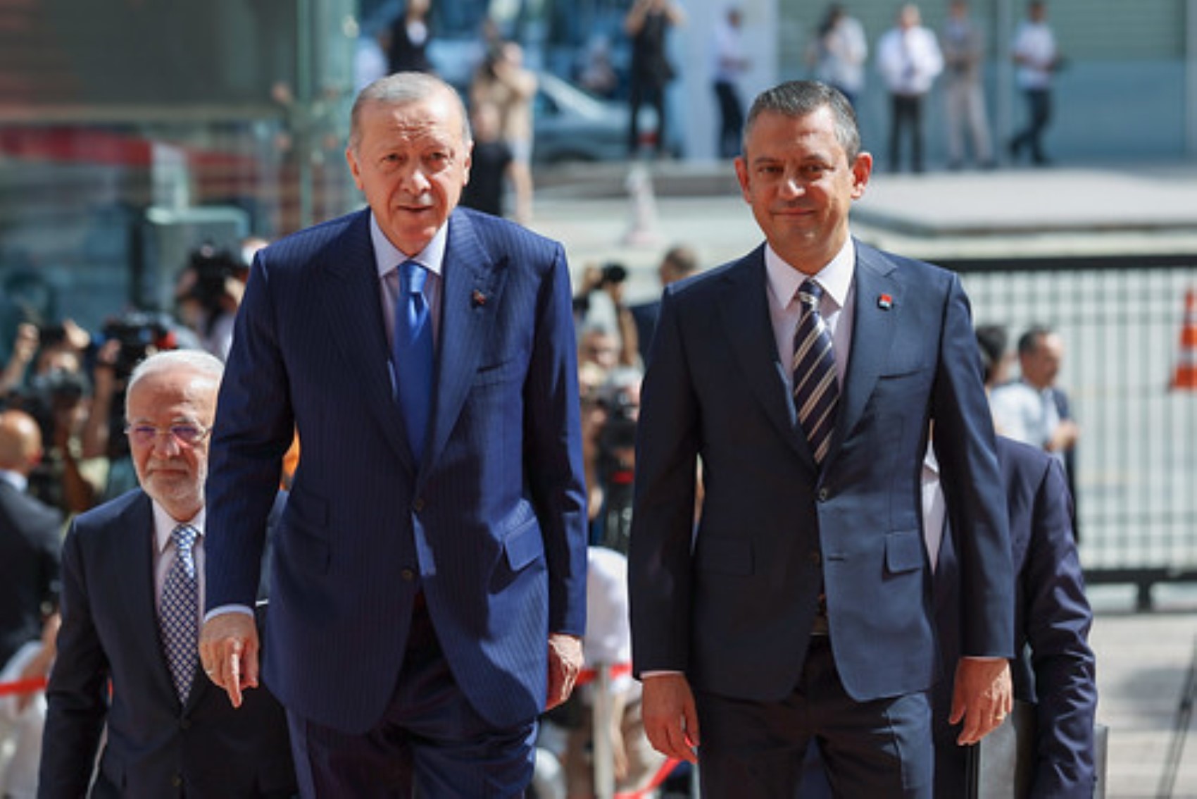 Kulislerden sızan bomba iddia: CHP'ye yönelik yargı süreci AKP'de endişeyi artırıyor! 'İktidar için ölüm kalım meselesi...'