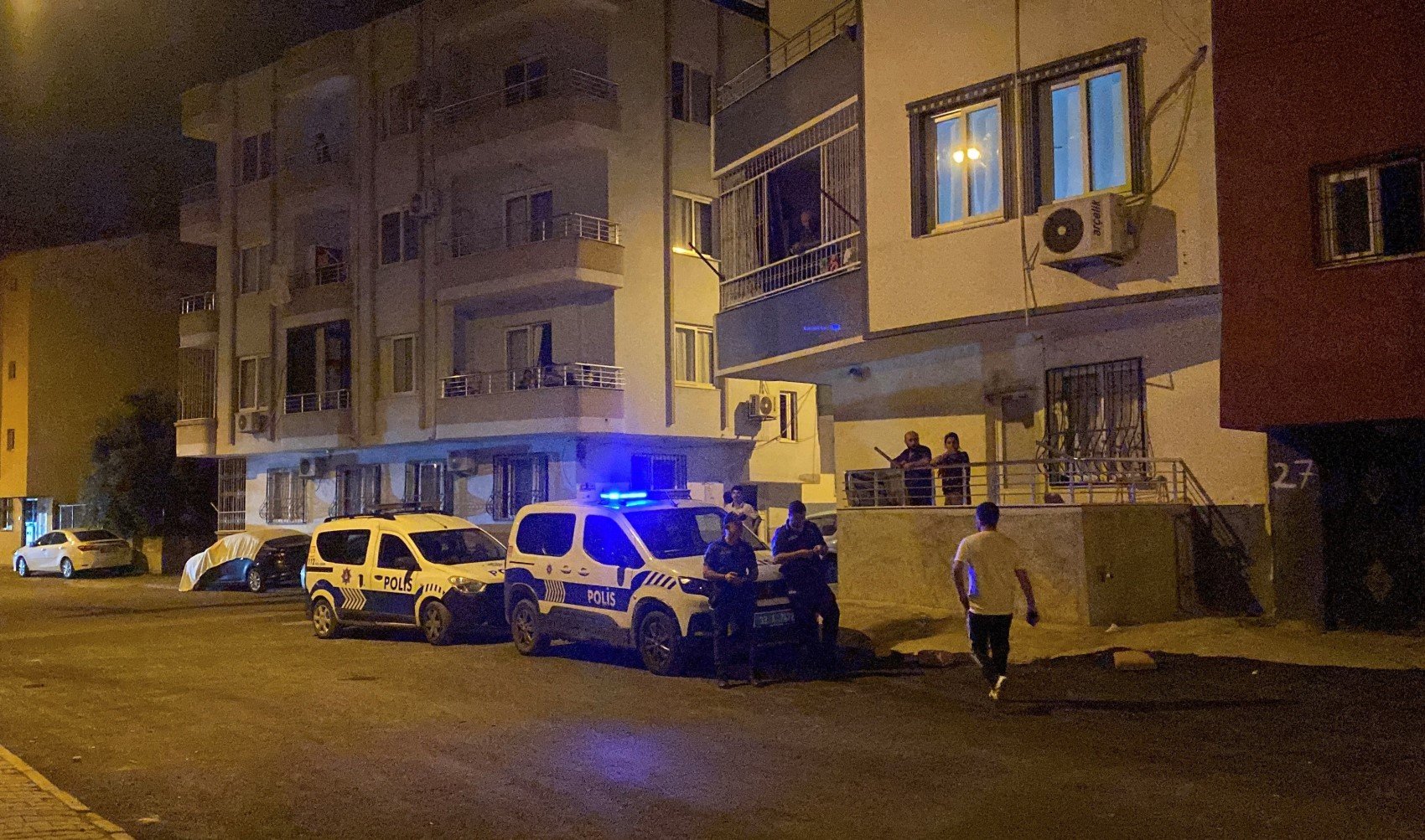 Anne, 5 yaşındaki çocuğunu bıçaklayarak öldürdü: Komşuları çığlıkları duydu