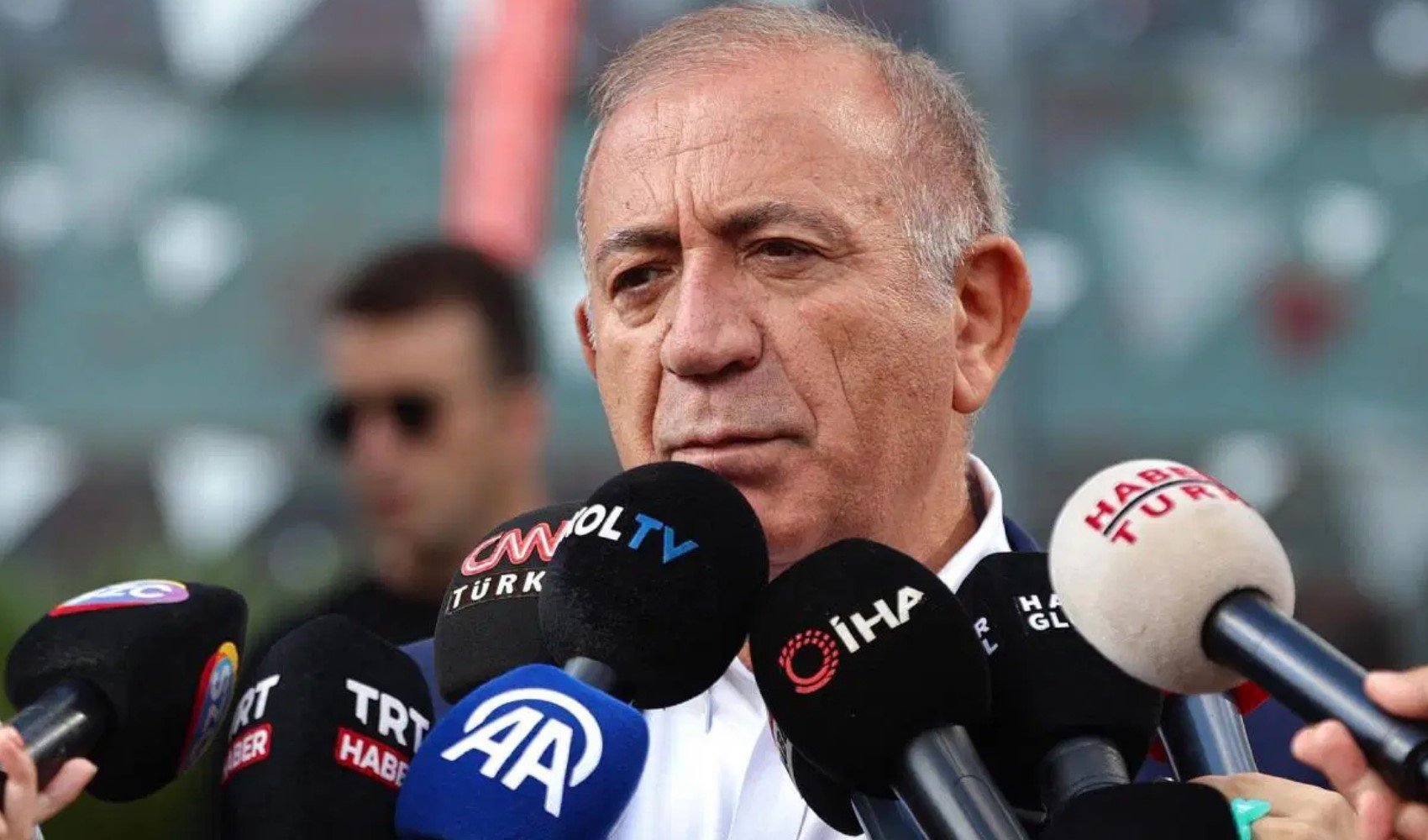 Gürsel Tekin'e kötü haber