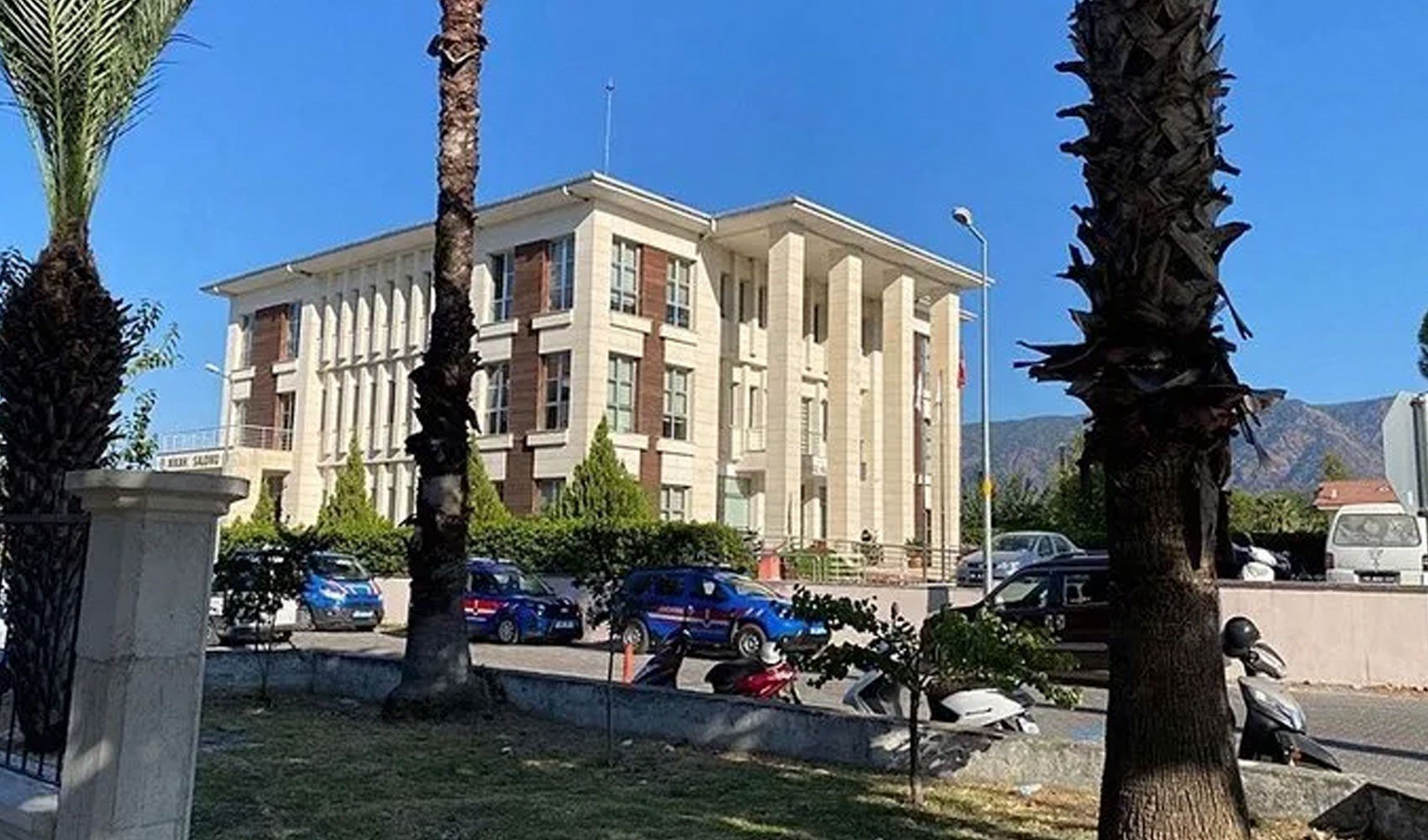 Son Dakika: CHP'li Köyceğiz Belediyesi'ne operasyon! Başkan yardımcısı gözaltında
