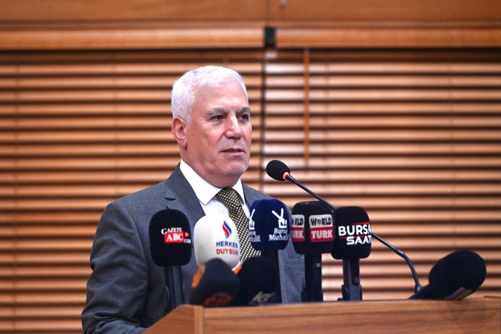 İddia: AKP, CHP'li bir büyükşehir belediye başkanını daha transfer edecek! 'Sayı 100'e ulaşacak'
