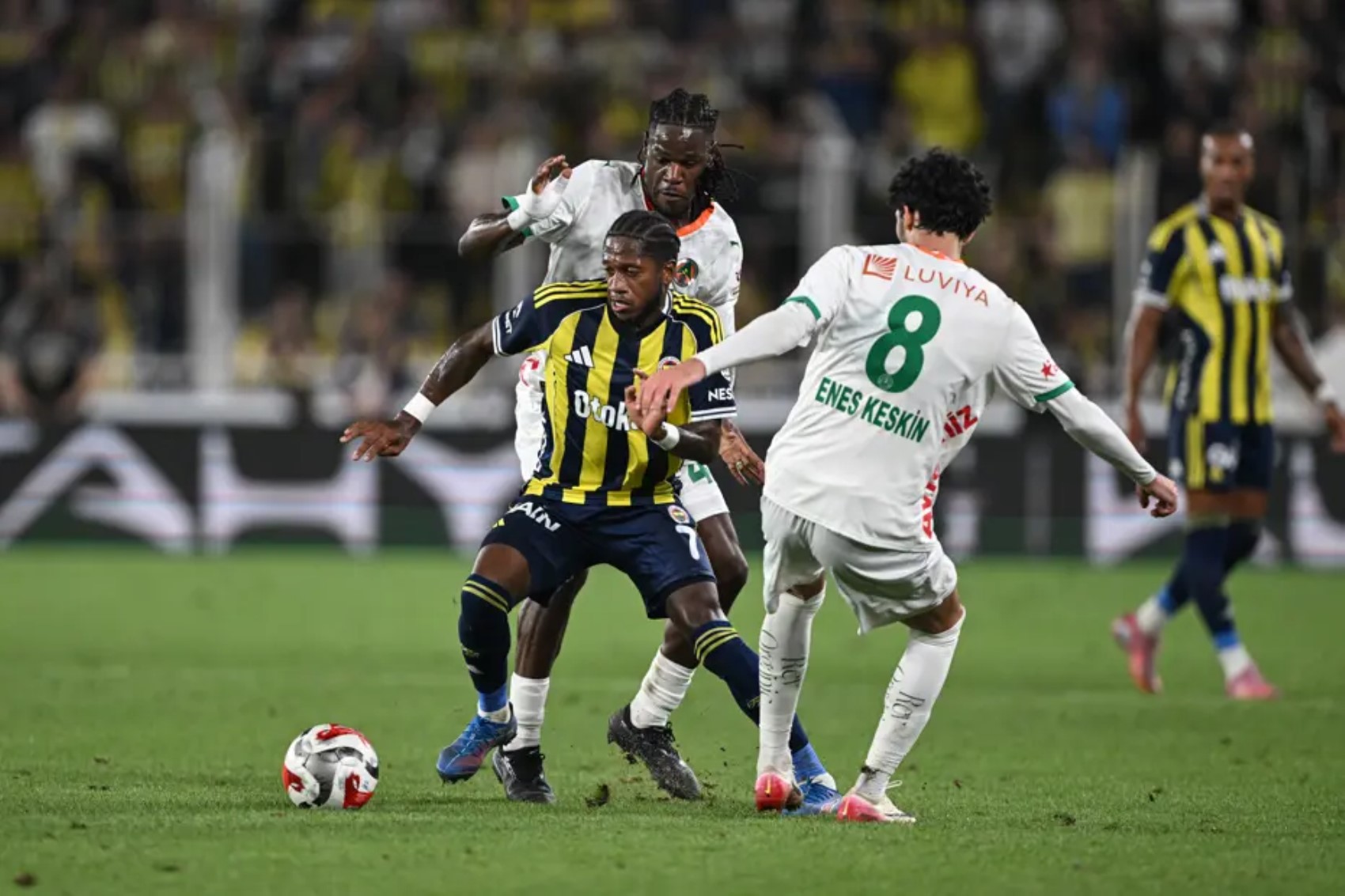 Hakem yorumcuları Fenerbahçe- Alanyaspor maçındaki kritik kararları değerlendirdi: Skandal yönetim!