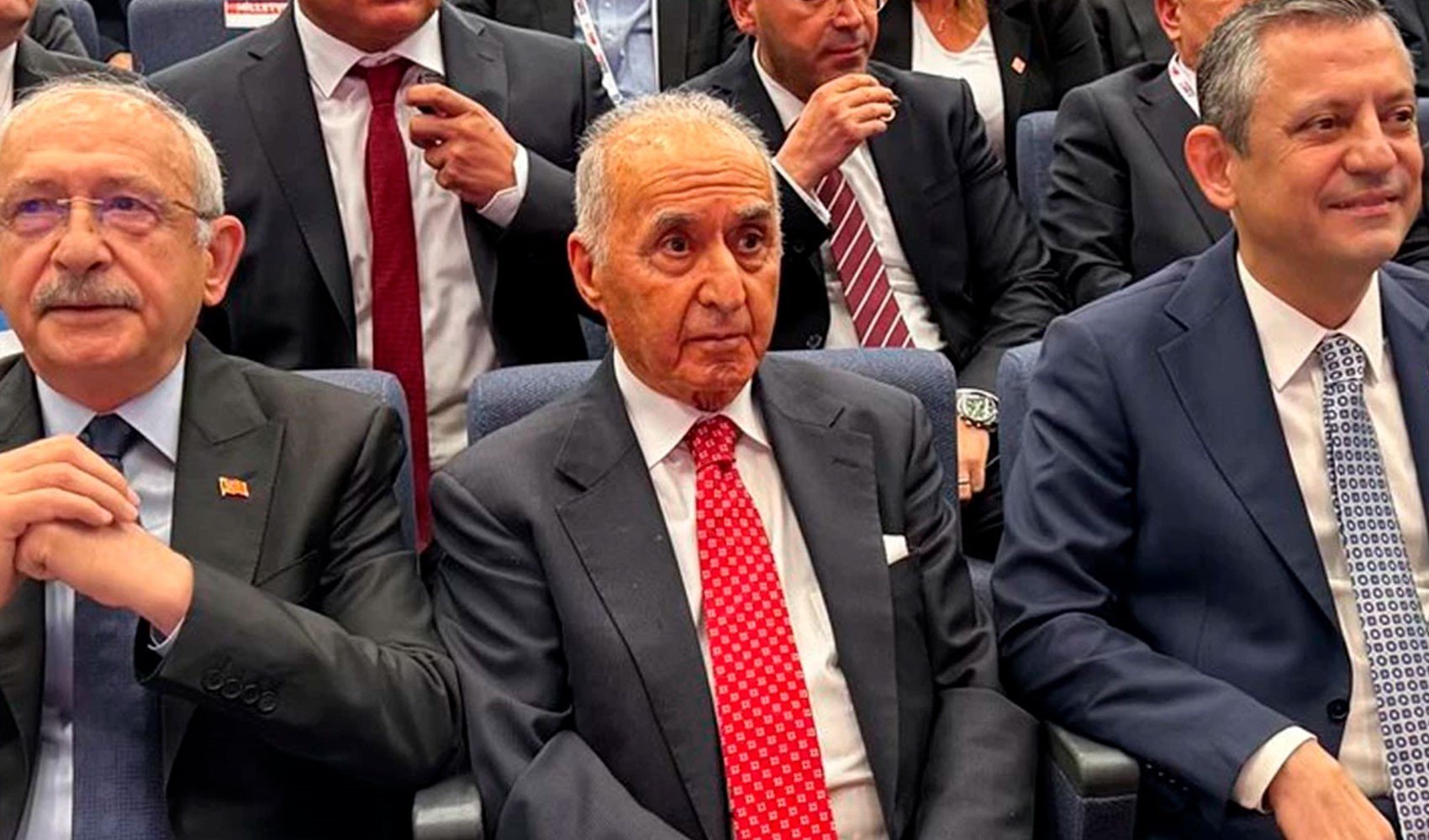 Hikmet Çetin'den Özgür Özel ve Kılıçdaroğlu çıkışı