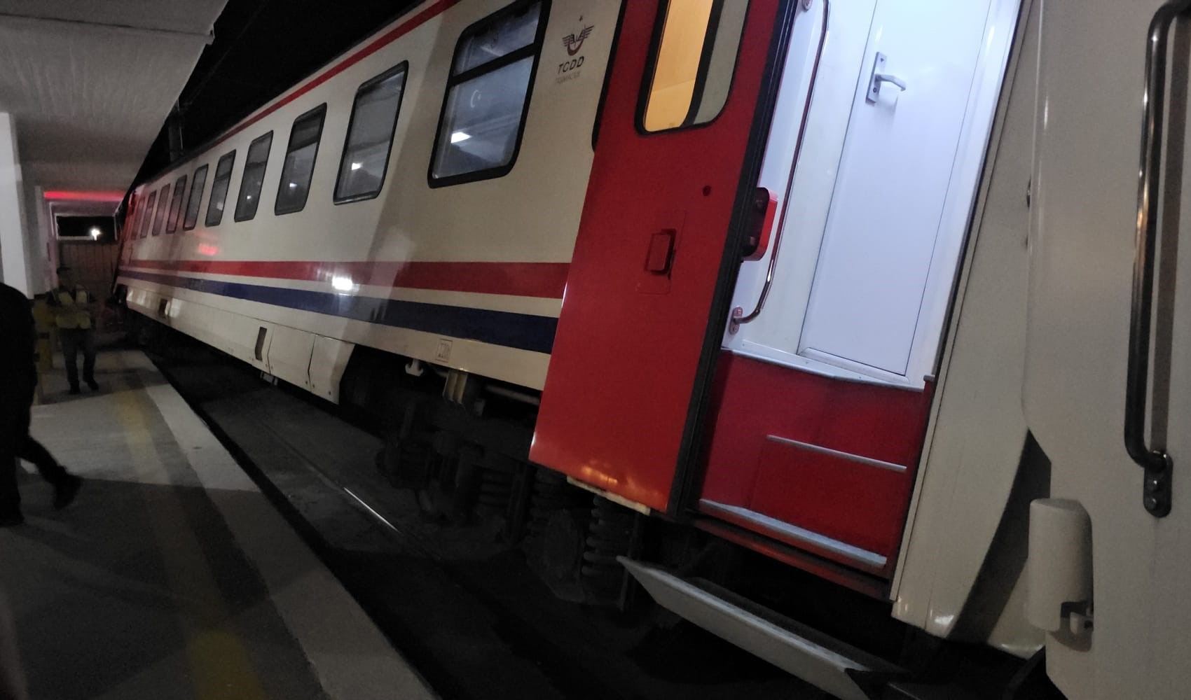 Bandırma'da tren kazası ucuz atlatıldı