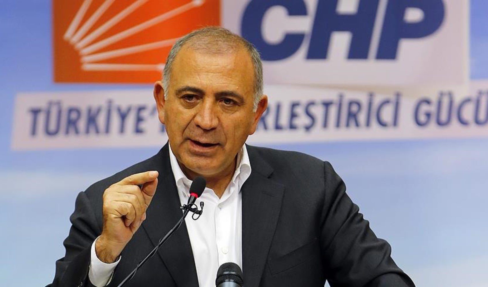 Gürsel Tekin'den 'kayyum' kararı çıkmadan önce dikkat çeken hamle