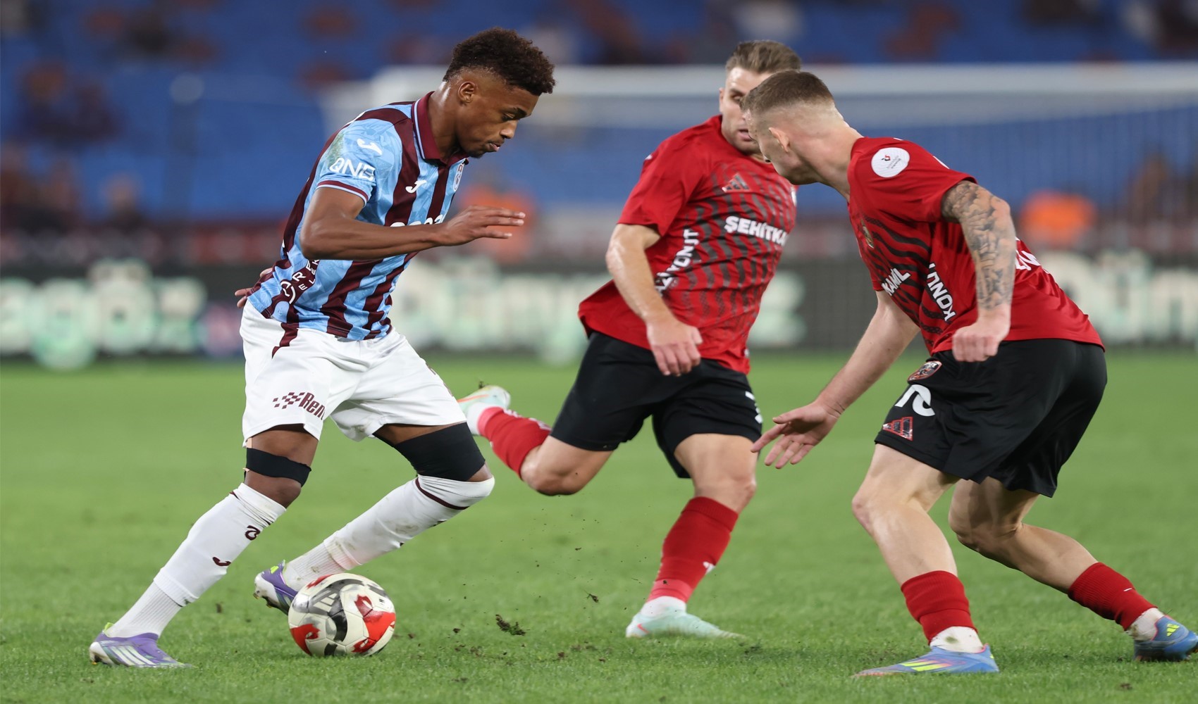 Trabzonspor - Gaziantep FK maçında taraflar bir puanla yetindi