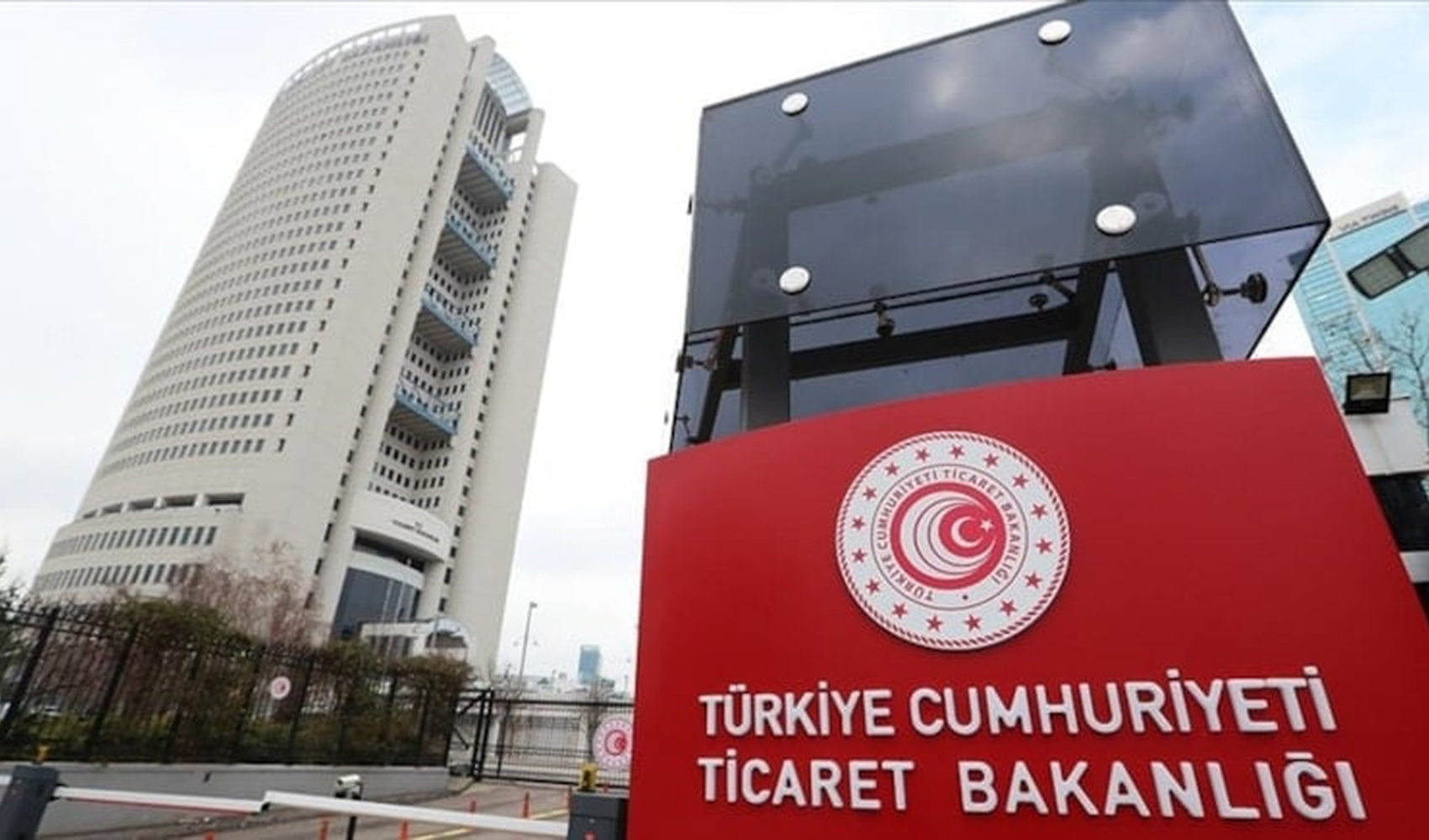 Ticaret Bakanlığı'ndan 548 firmaya izin belgesi
