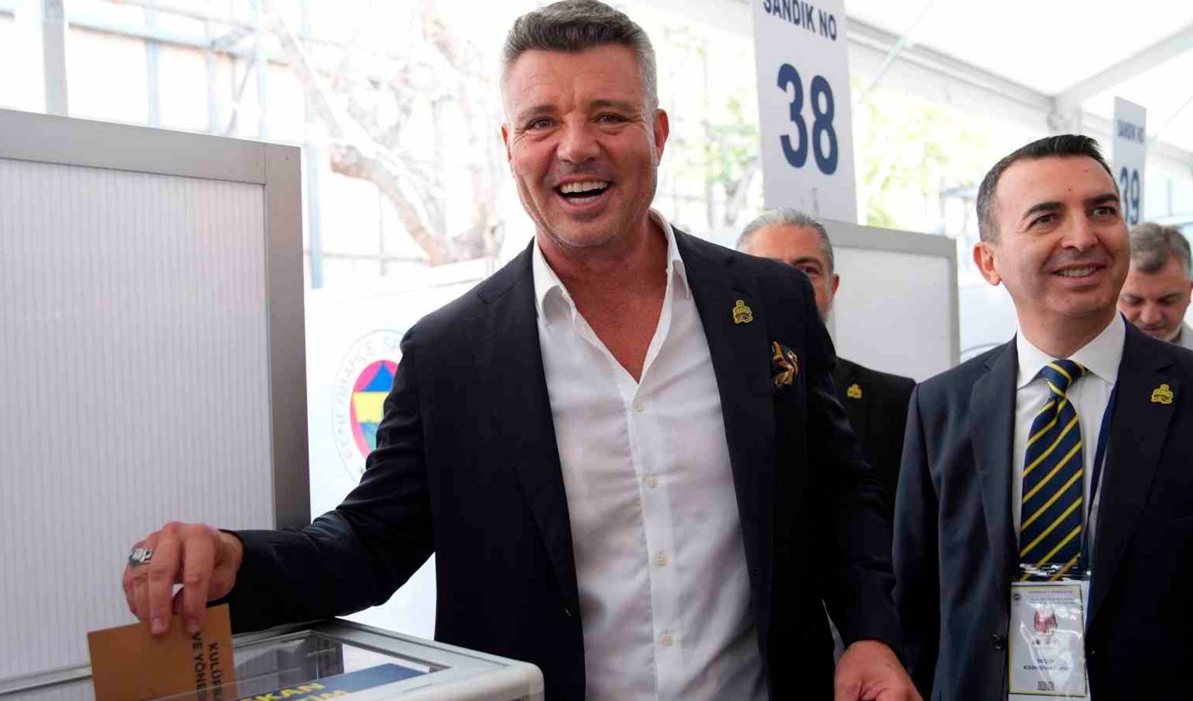 Fenerbahçe'de seçim günü: Oyunu kullanan Sadettin Saran'dan taraftara mesaj!