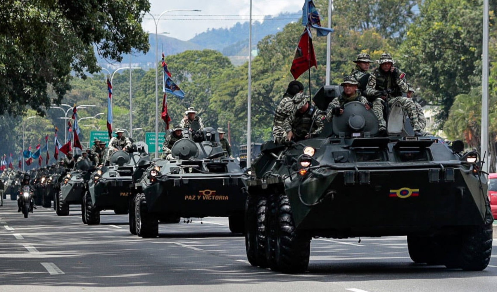 Venezuela ABD tehdidine karşı askeri tatbikat düzenledi