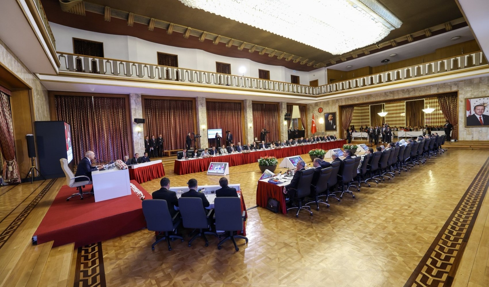 Svolta su CHP e Demirtaş nella commissione per il processo di apertura