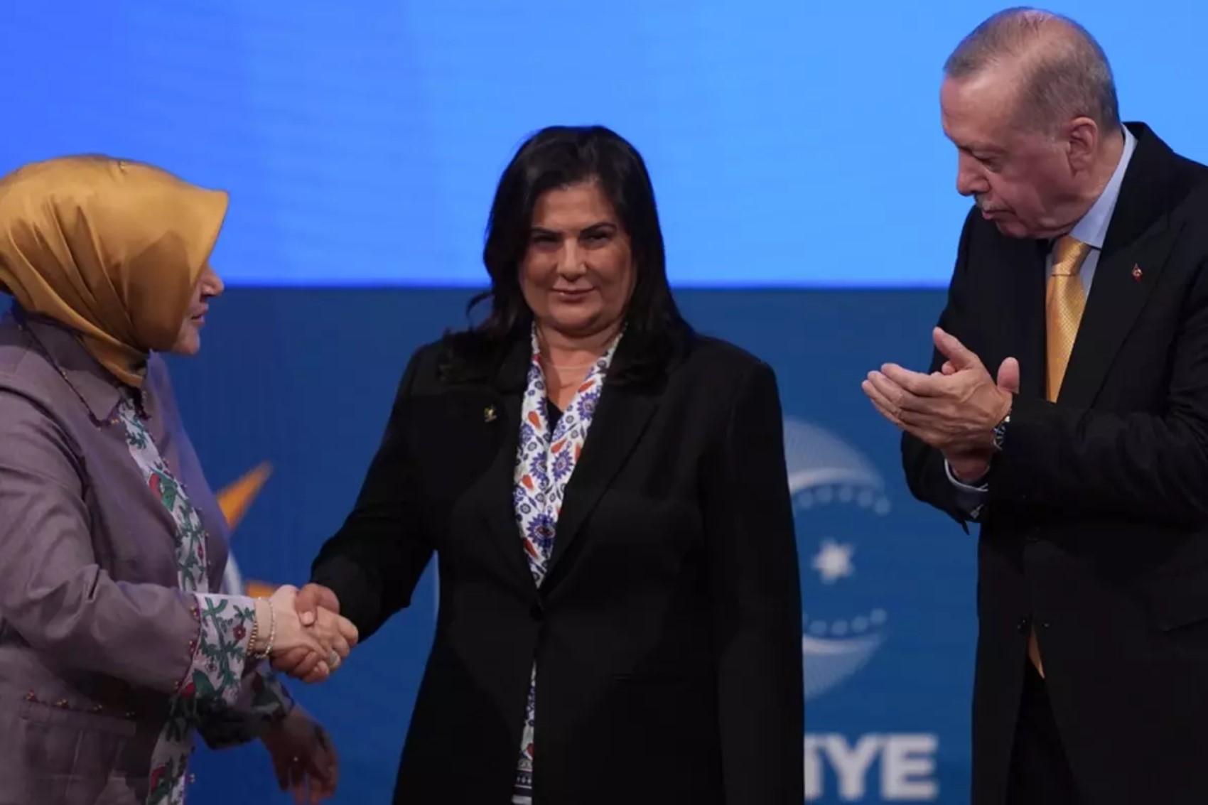 Özgür Özel, İmamoğlu'nun adaylığı engellenirse ne yapılacağını açıkladı! Dikkat çeken Mansur Yavaş sözleri...