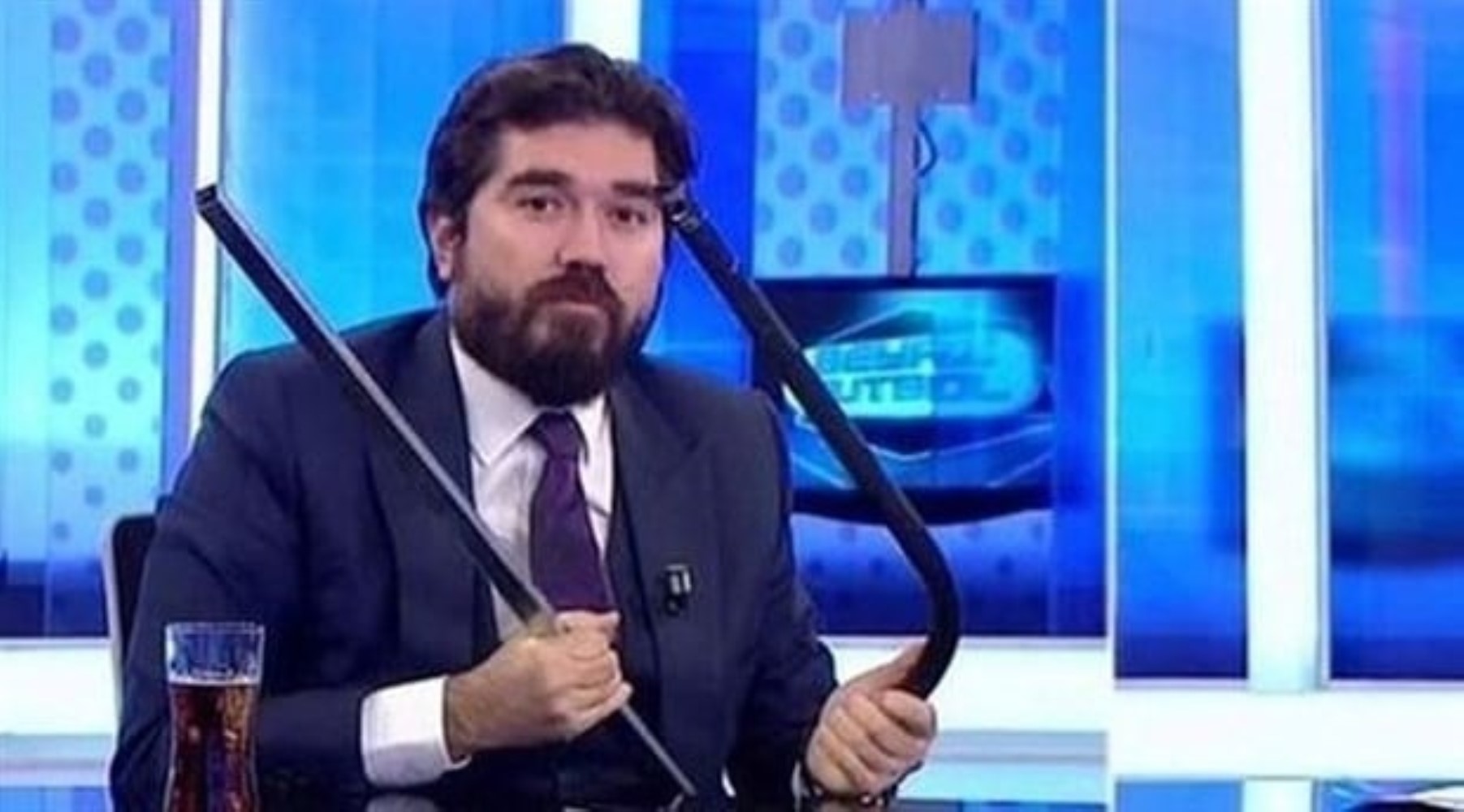 İkinci kez evlenmişti: Rasim Ozan Kütahyalı'nın boğaz manzaralı lüks evi