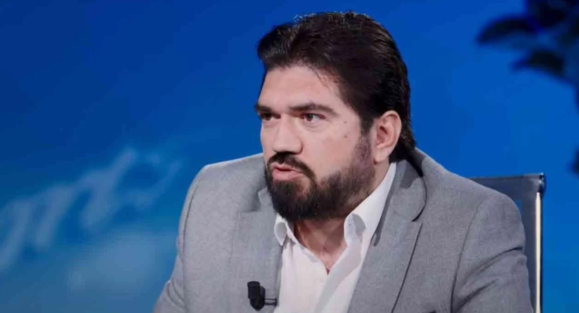 İkinci kez evlenmişti: Rasim Ozan Kütahyalı'nın boğaz manzaralı lüks evi