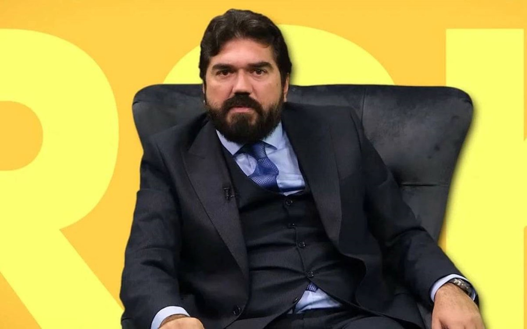 İkinci kez evlenmişti: Rasim Ozan Kütahyalı'nın boğaz manzaralı lüks evi
