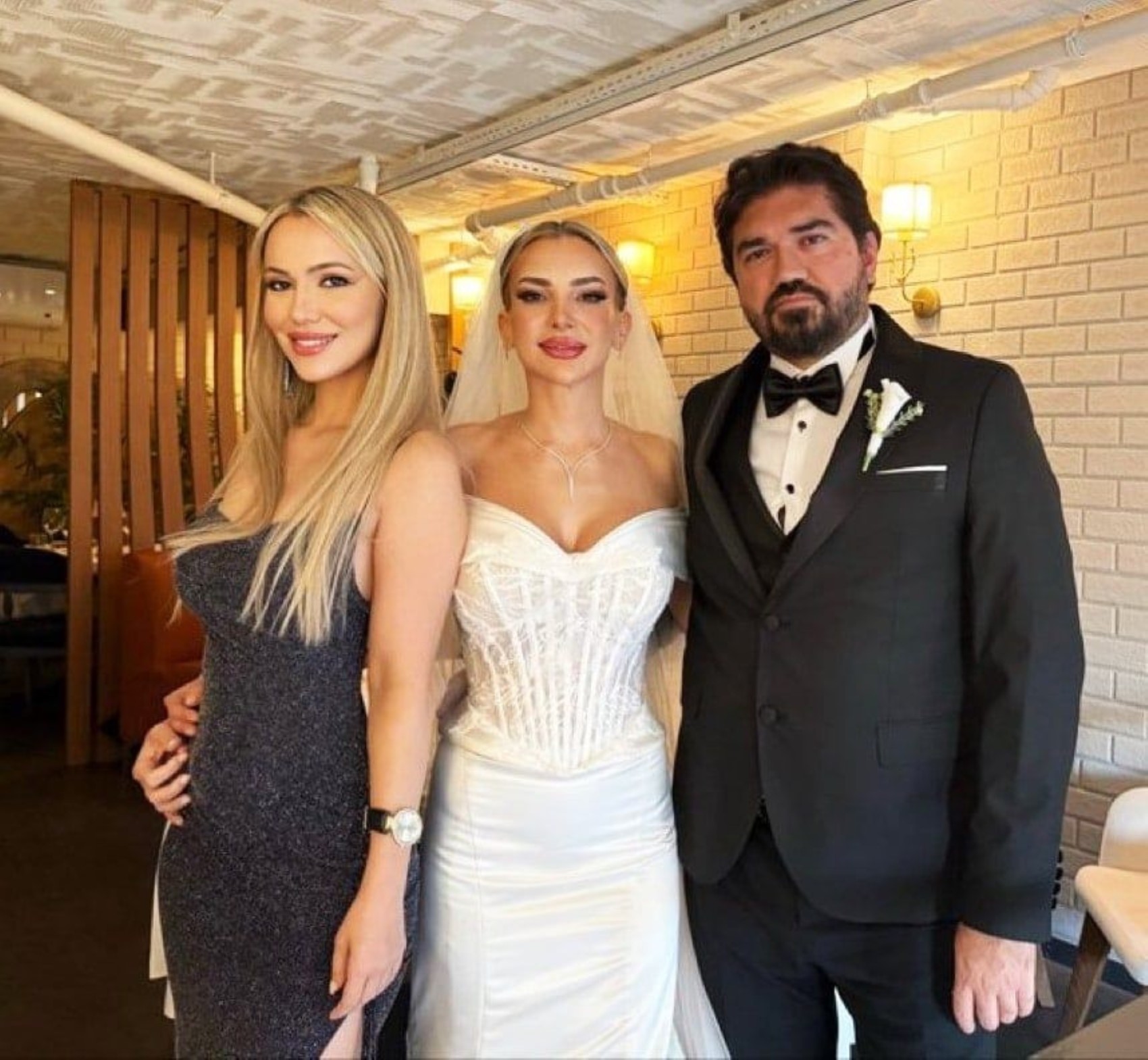 İkinci kez evlenmişti: Rasim Ozan Kütahyalı'nın boğaz manzaralı lüks evi