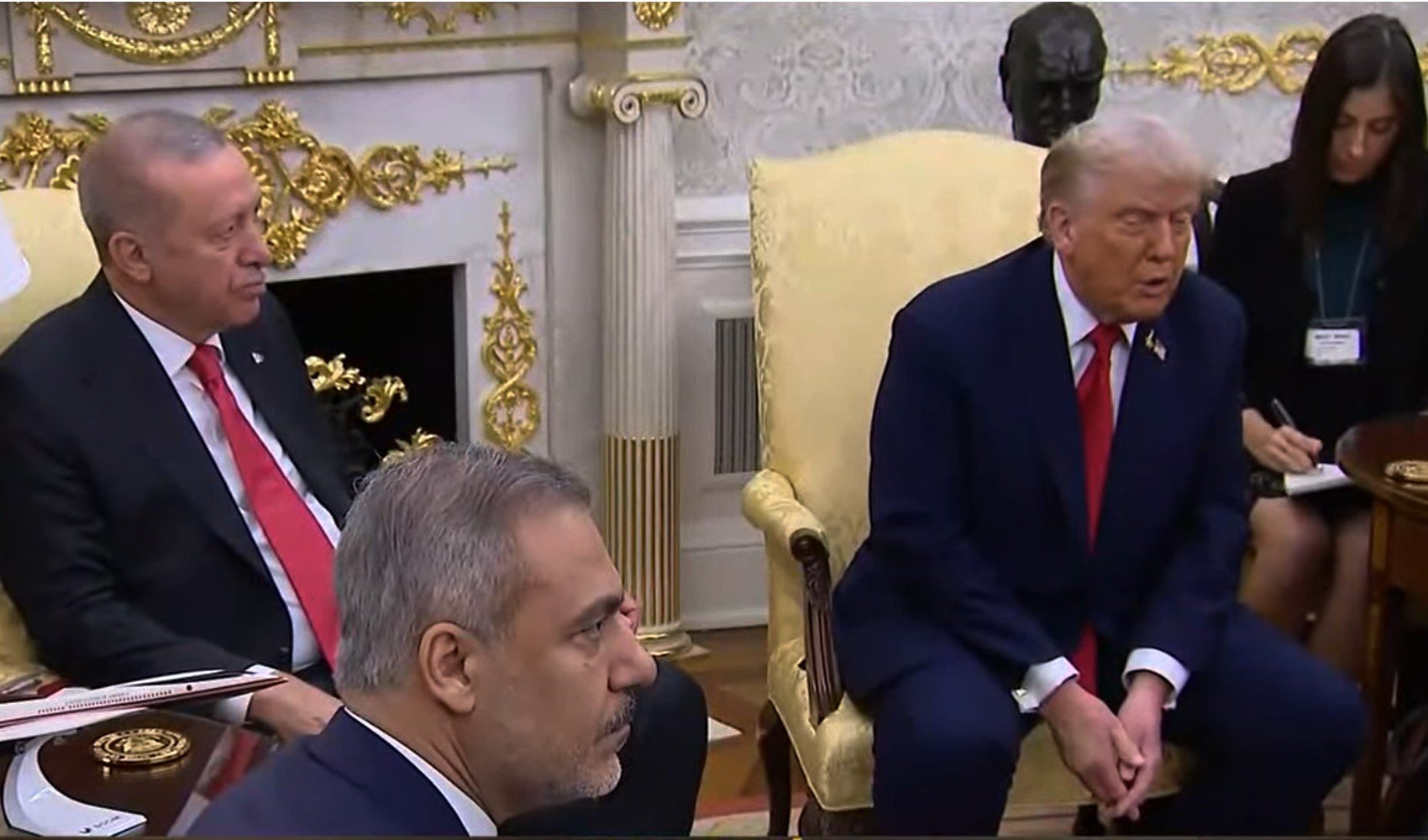 Trump, Beyaz Saray'daki görüşmeye Erdoğan'ı överek başladı