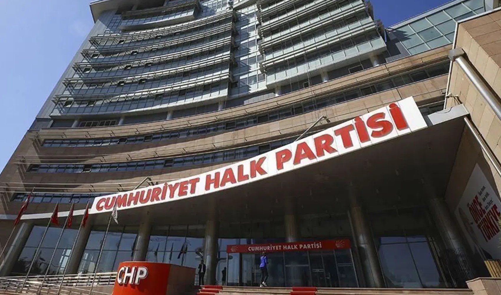 CHP'li Aksu Belediye Başkanı İsa Yıldırım partisinden istifa etti: Bardağı taşıran son damla